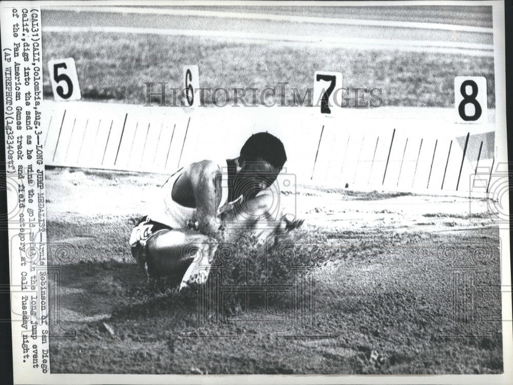 1971 Press Photo Arnie Robinson Wins Gold Medal - RSH35235 - Historic Images