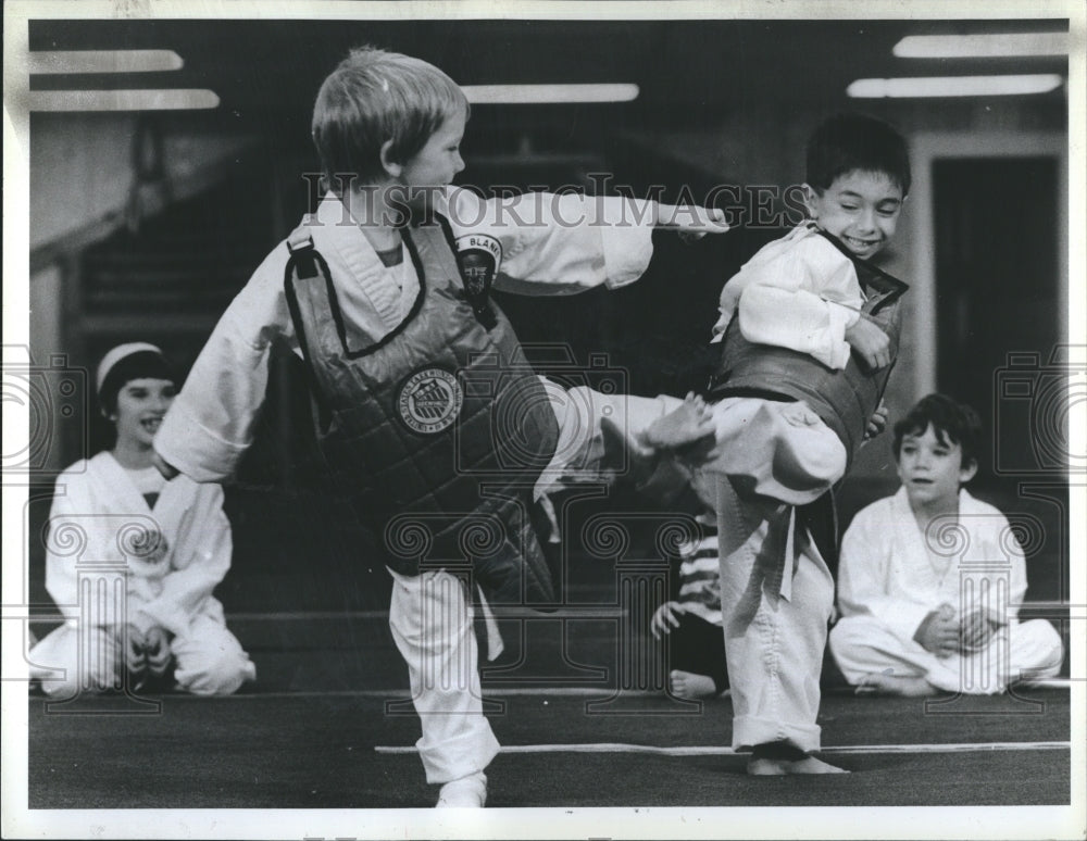 1987 Press Photo Karate - Historic Images