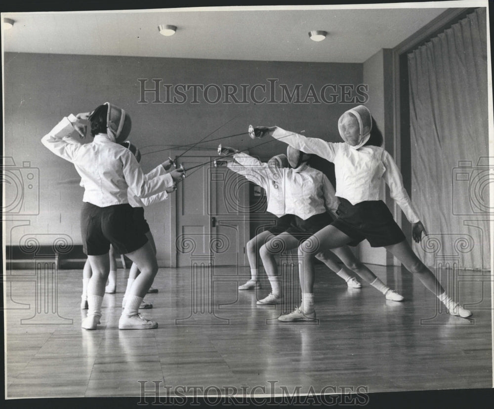 Press Photo Fencing Team Practices Moves - RSH35261 - Historic Images