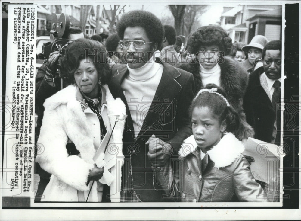 1973 Press Photo Leona &amp; Gerald Craft Sr at 8 Year Old Son, Gerald Jr&#39;s Funeral - Historic Images