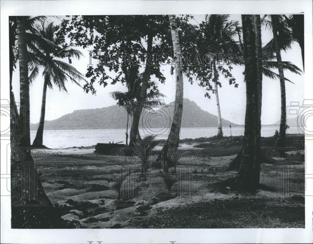 Press Photo Micronesia - Historic Images