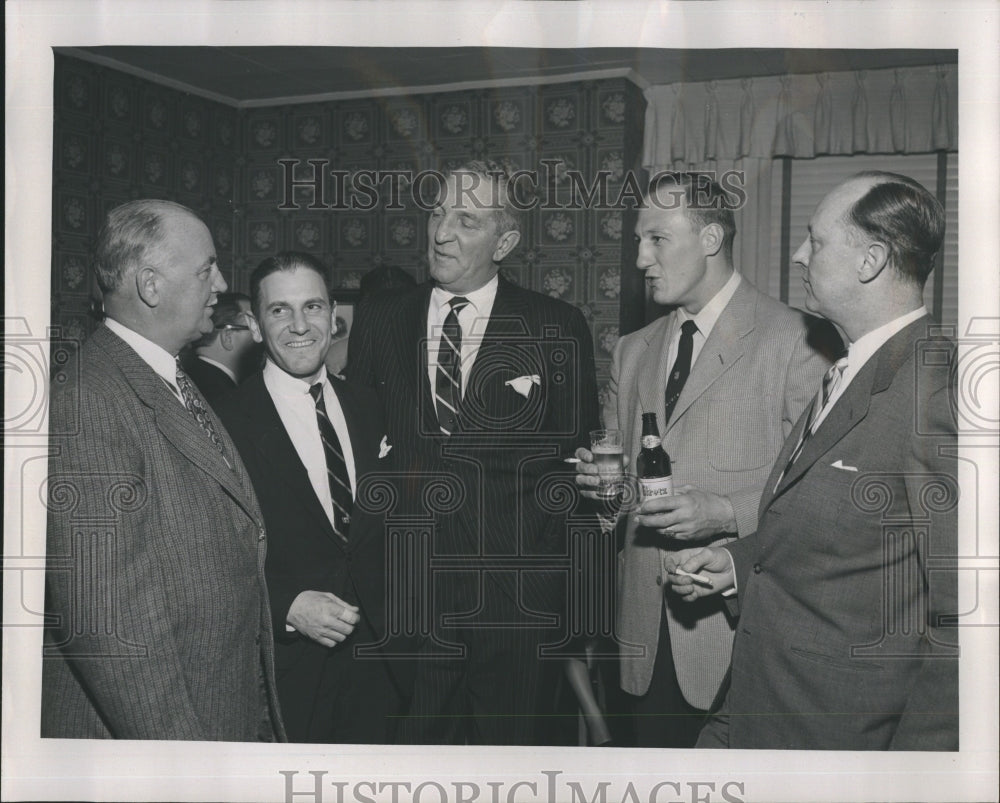 1953 Press Photo Lanse McCurley Al Wistert Alexander Dannenbaum Gig Genther - Historic Images