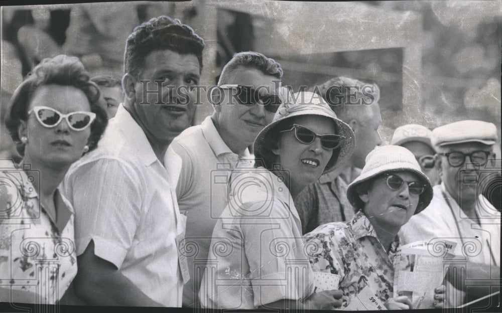 1962 Press Photo Crowd watches teeoff by Western Open pace-setter Jacky Cupit. - Historic Images