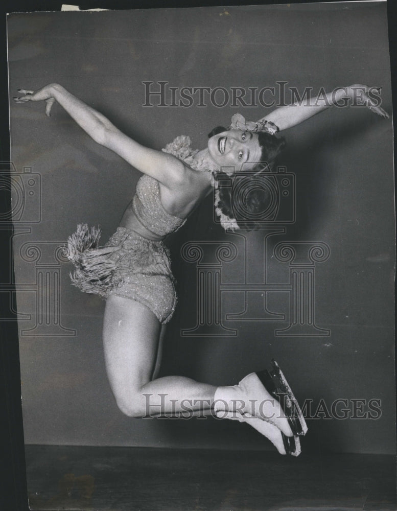 1952 Press Photo Alice Quessay the girl in the picture. - RSH36019 - Historic Images