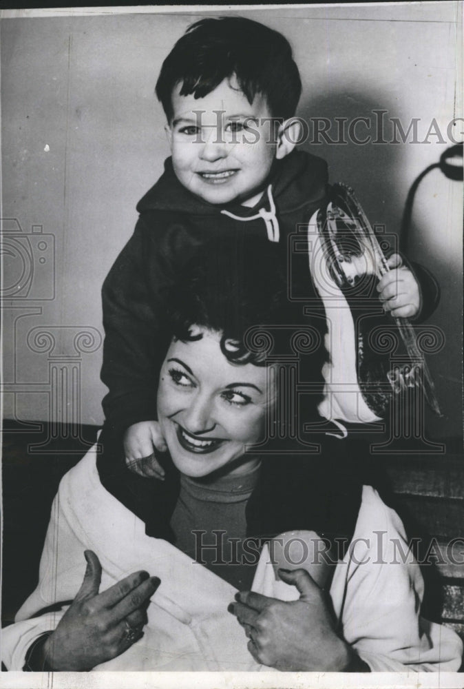 1959 Press Photo Alice Quessy  featured in Romance of the Islands - Historic Images