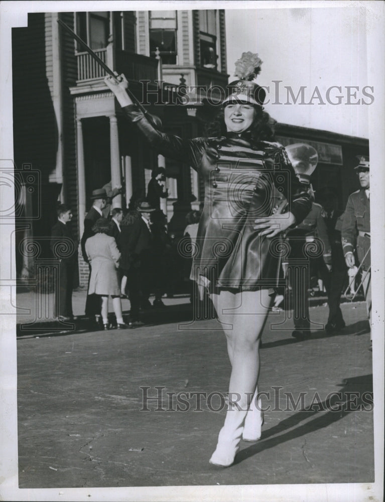 1946 Press Photo Alice Quessy at Columbus Day Parade - RSH36191 - Historic Images