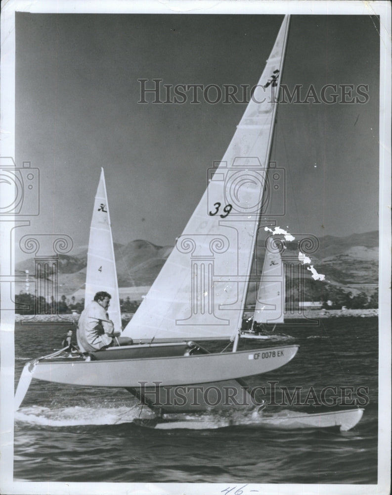 1970 Press Photo Catamaran Sailboat Cape Cod Sailing Cat Regatta Race Lewis Bay - Historic Images