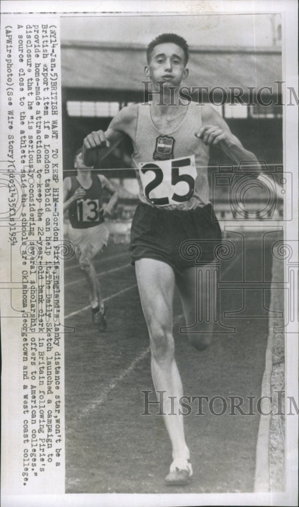 1954 Press Photo Gordon Pirie - Historic Images