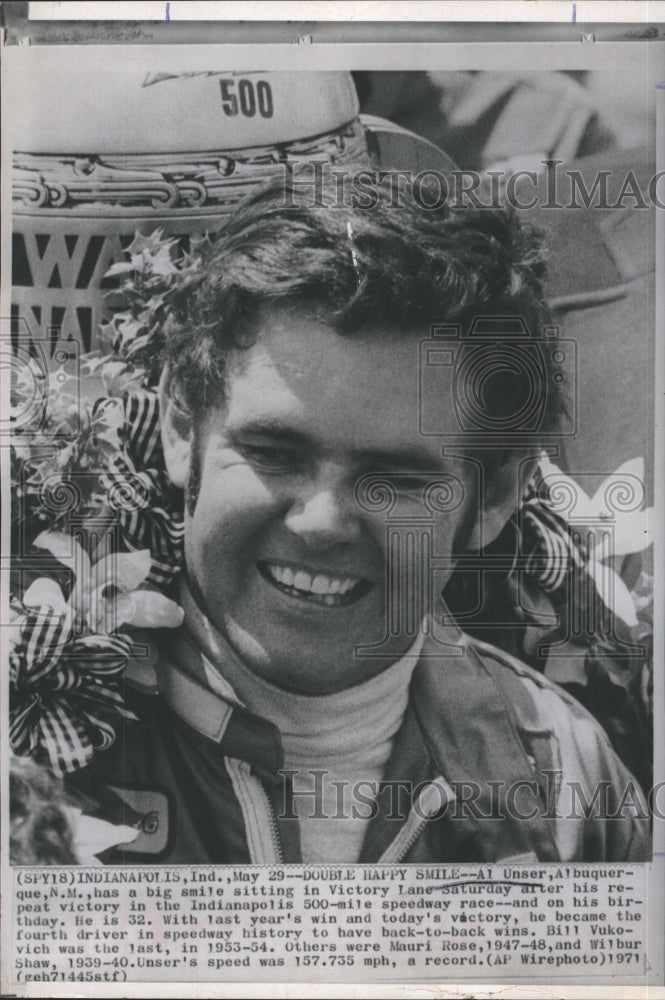 1971 Press Photo All Unser sitting in victory lane at the Indianapolis 500 - Historic Images