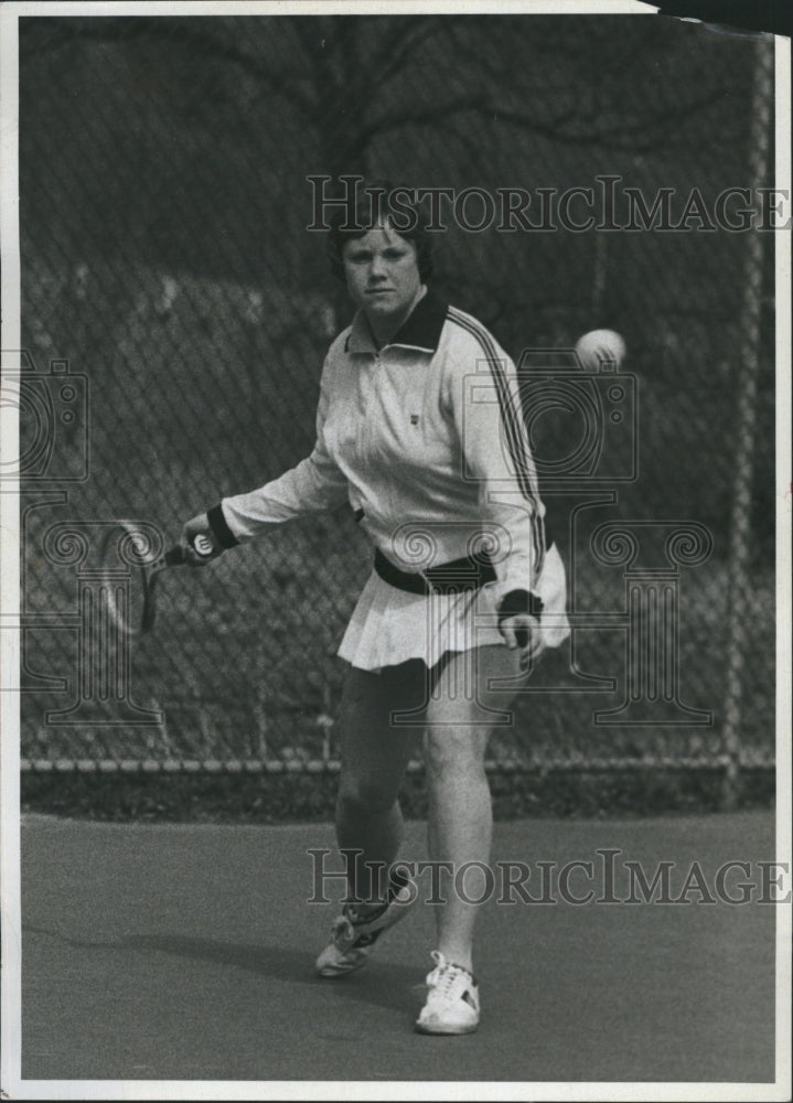 1976 Press Photo Sally Rickson Bentley College - RSH37113 - Historic Images