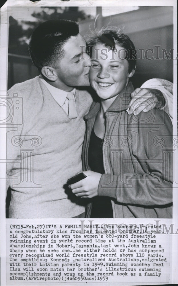 1959 Press Photo Ilsa Konrad Wins 880 Yard Freestyle Swimming Brother John - Historic Images