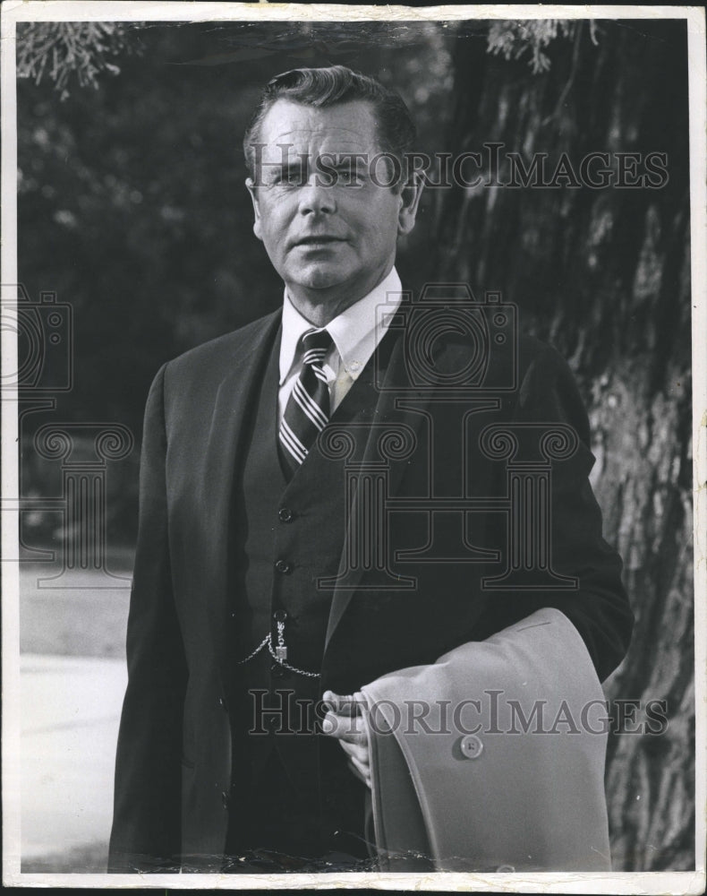 1970 Press Photo Actor Glenn Ford in &quot;Brotherhood of the Bell&quot; - RSH37389 - Historic Images