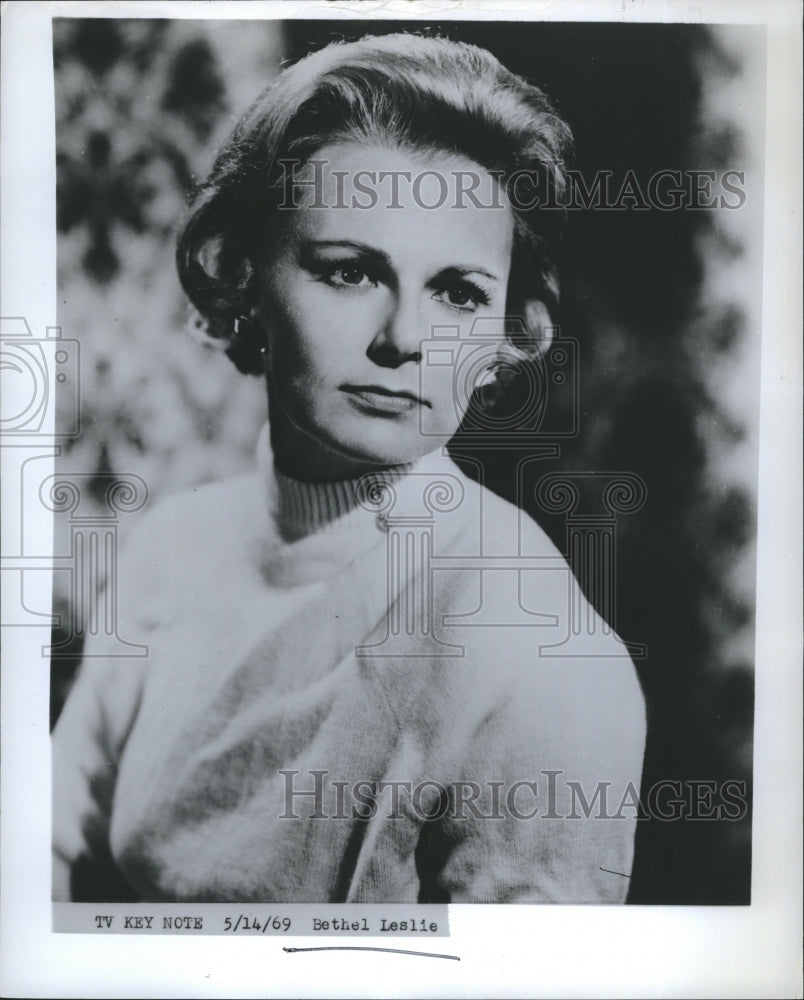 1959 Press Photo Bethel Leslie American theatre, film, and television actress. - Historic Images