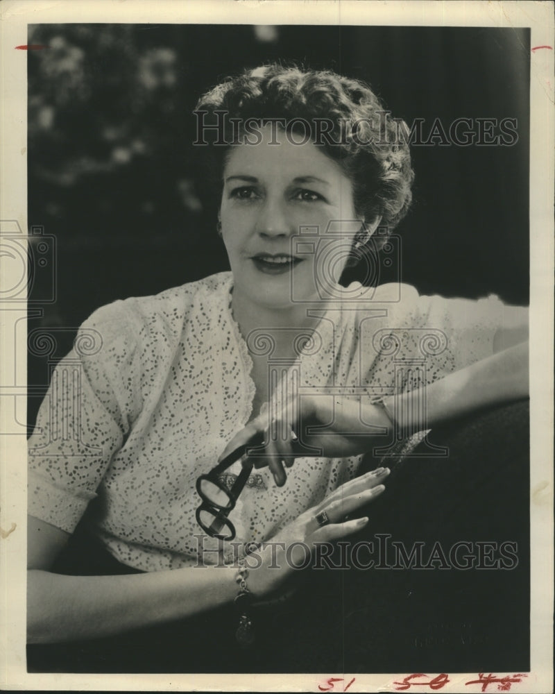 1957 Press Photo Writer Norah Lofts - RSH38119 - Historic Images