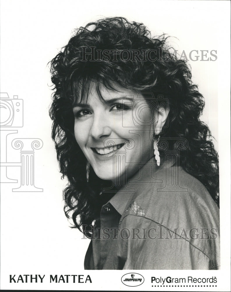 Press Photo Singer Kathy Mattea - Historic Images