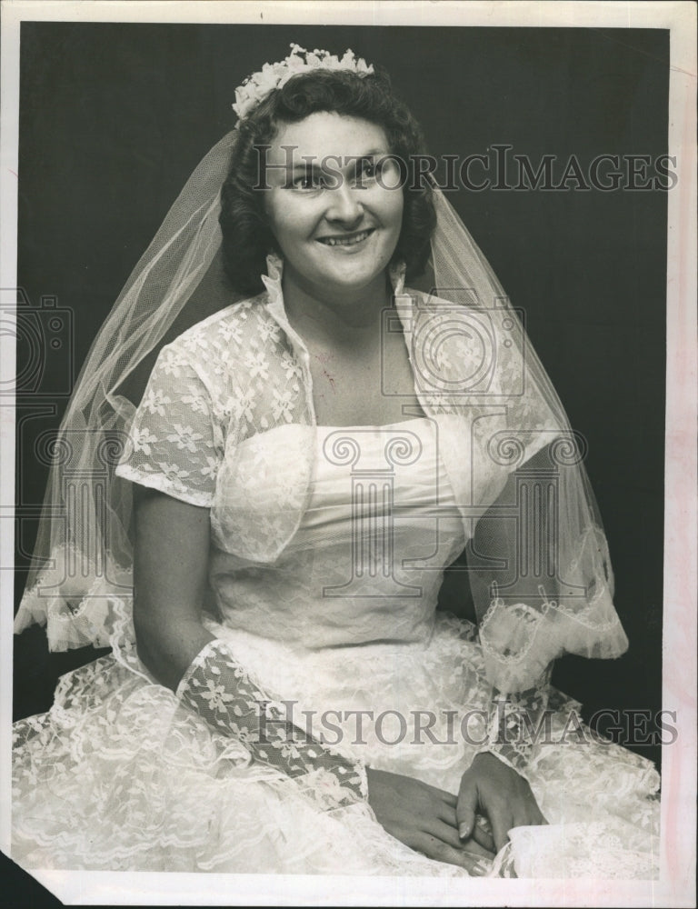 1957 Press Photo Carolyn Louise Carmichael in her Wedding Gown - RSH38753 - Historic Images