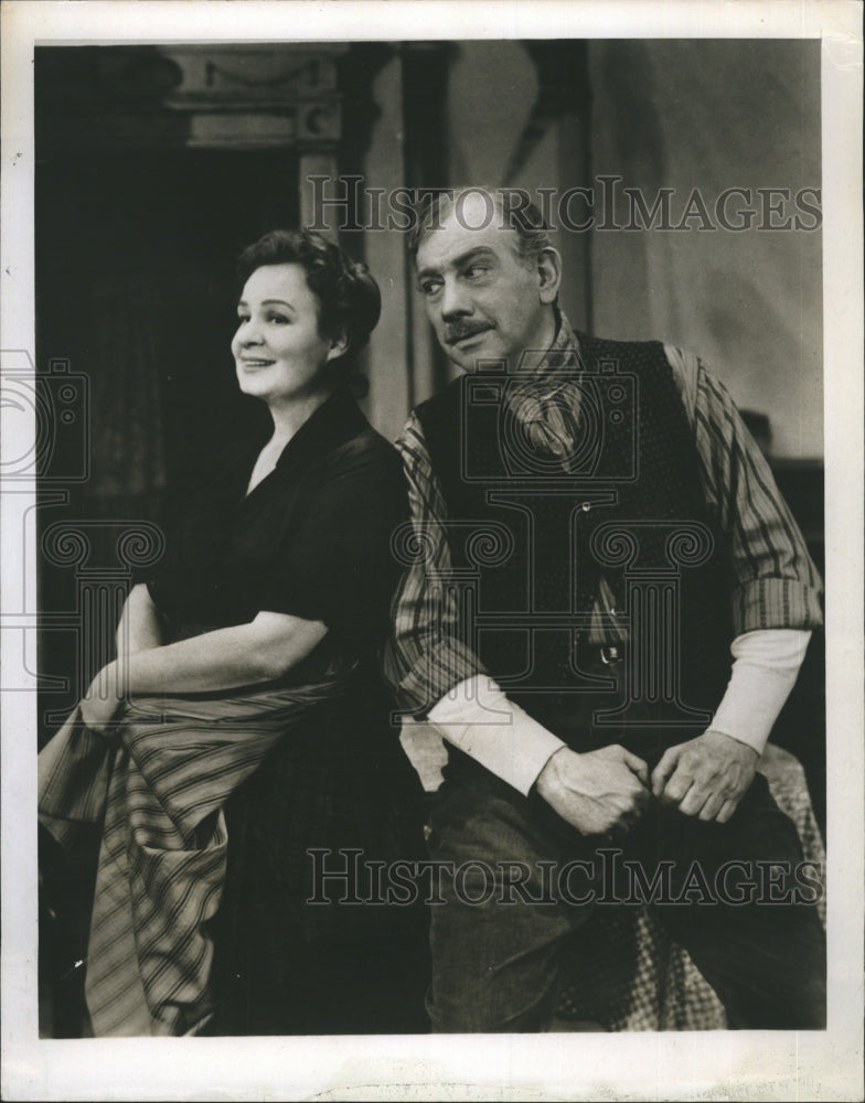 1959 Press Photo Melvyn Douglas Stage Film Actor With Shirley Booth Actress - Historic Images