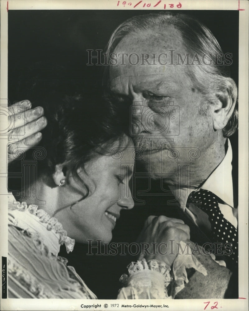 1972 Press Photo Shirley MacLane &amp; Melvin Douglas in MGM&#39;s &quot;Being There&quot; - Historic Images