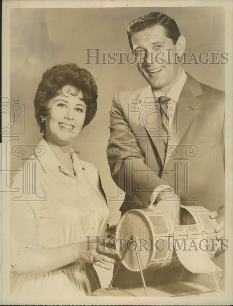 1961 Press Photo Micki Marlo and Jan Murray on &quot;The Jan Murray Show&quot; - Historic Images