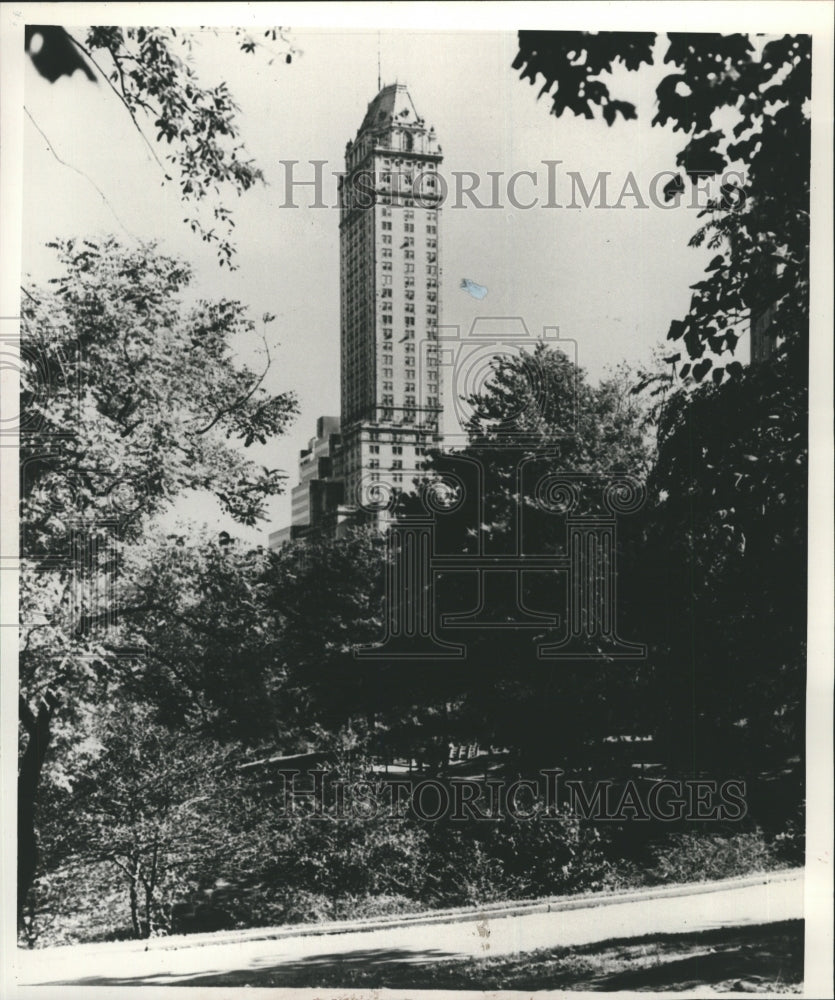 1982 Press Photo The Pierre on New York&#39;s fifth Ave. - RSH38977 - Historic Images