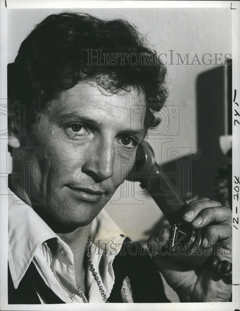 1977 Press Photo Scott Hylands in "The Enigma People" - RSH39019 - Historic Images