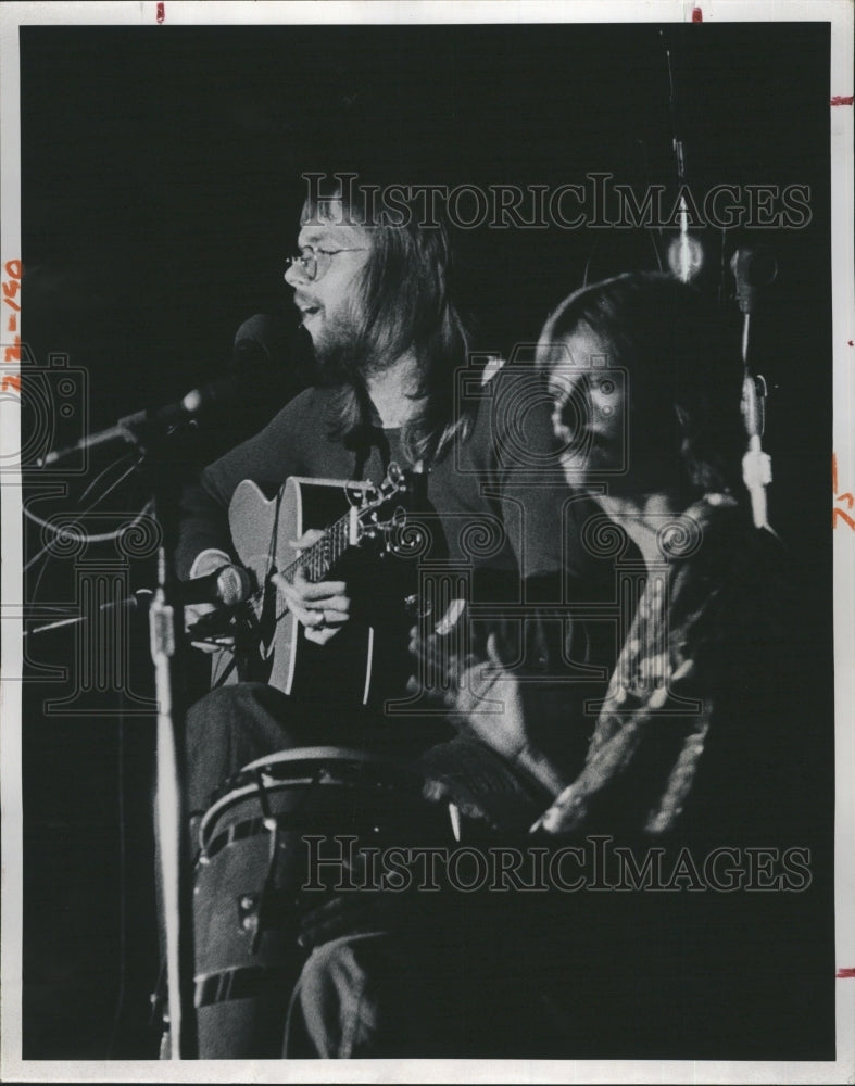 1973 Press Photo Folk singer Michael Hyde performs at Curtis Hixon - RSH39161 - Historic Images