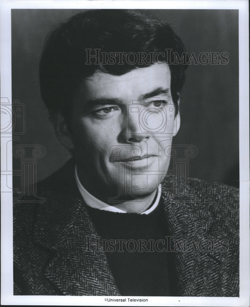 1975 Press Photo Jim Hutton stars in Universal Television&#39;s &quot;Ellery Queen&quot; - Historic Images