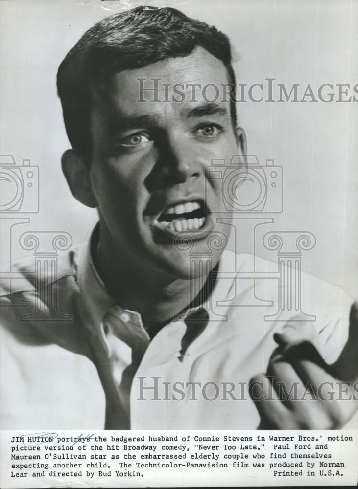 1965 Press Photo Jim Hutton as Connie Stevens' husband in "Never Too Late" - Historic Images
