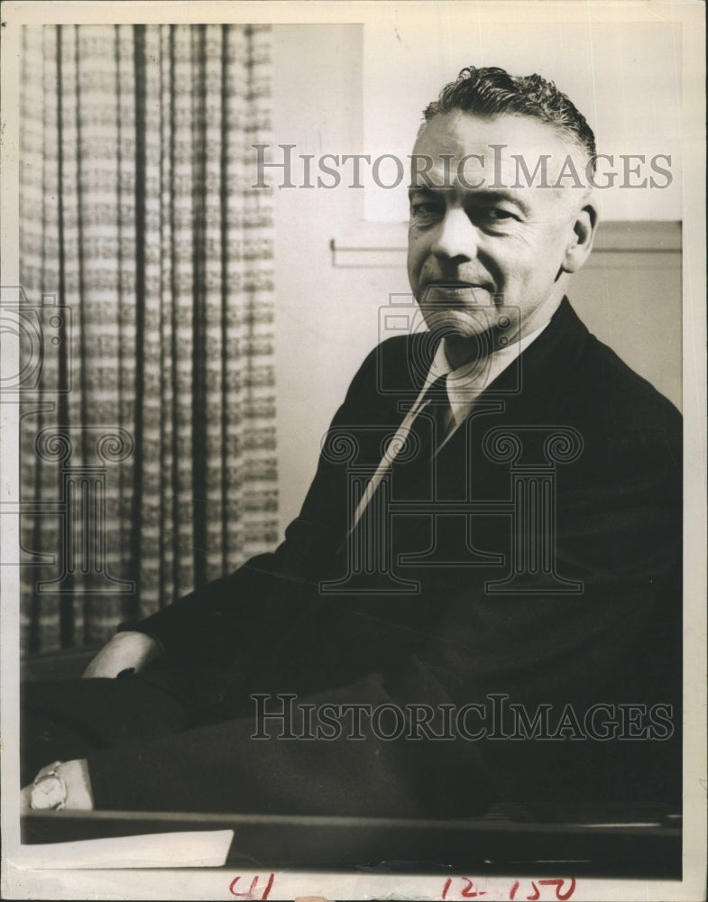 Press Photo Robert Maynard Hutchins, President of the Fund for the Republic - Historic Images