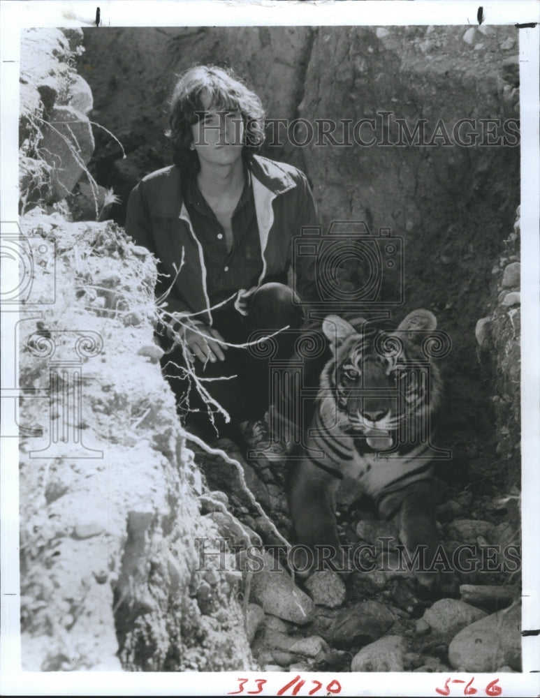 1983 Press Photo Timothy Hutton on Walt Disney's The Hunter and the Rock Star - Historic Images