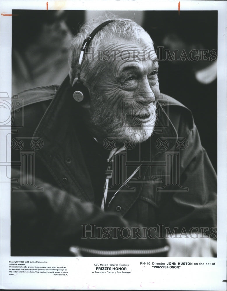 1986 Press Photo Director John Huston on the set of &quot;Prizzi&#39;s Honor&quot; - Historic Images