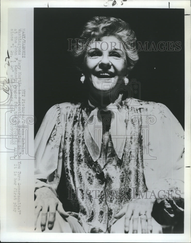 1977 Press Photo Mary Martin Do You Turn Somersaults - RSH39403 - Historic Images