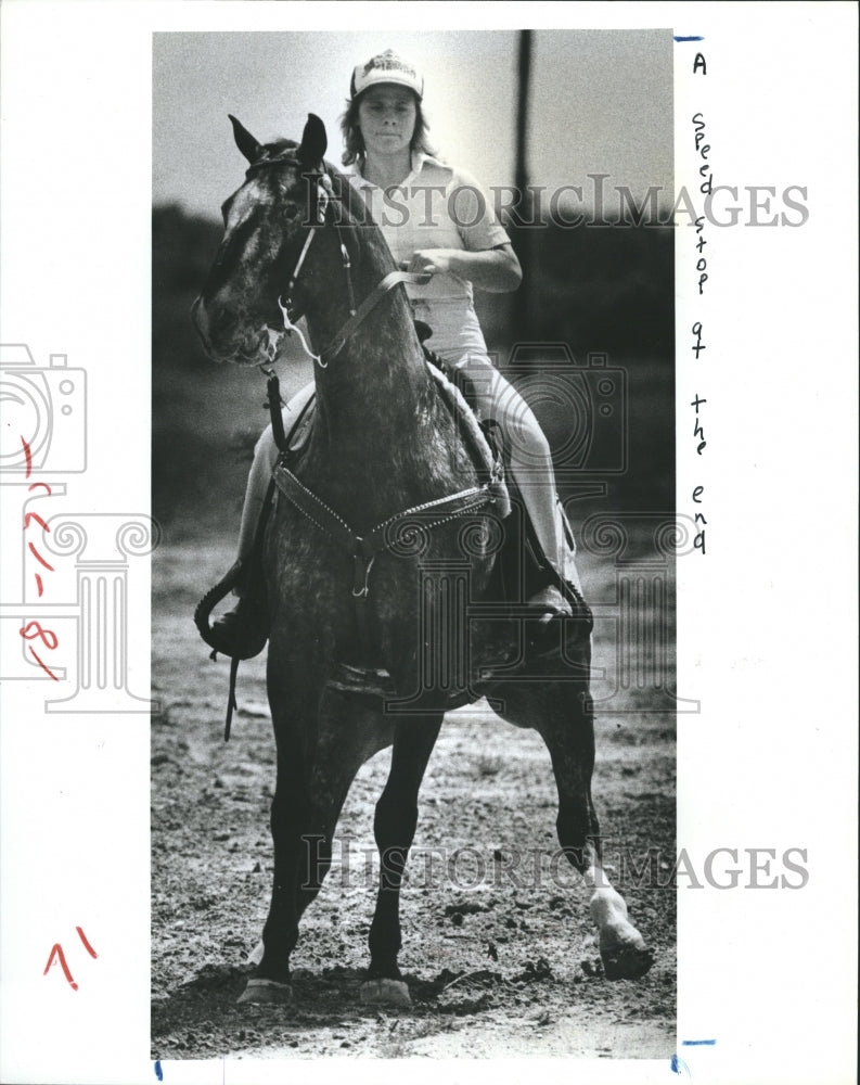 1982 Press Photo Tami Martin and Timucuan brings to speed stop. - RSH39455 - Historic Images