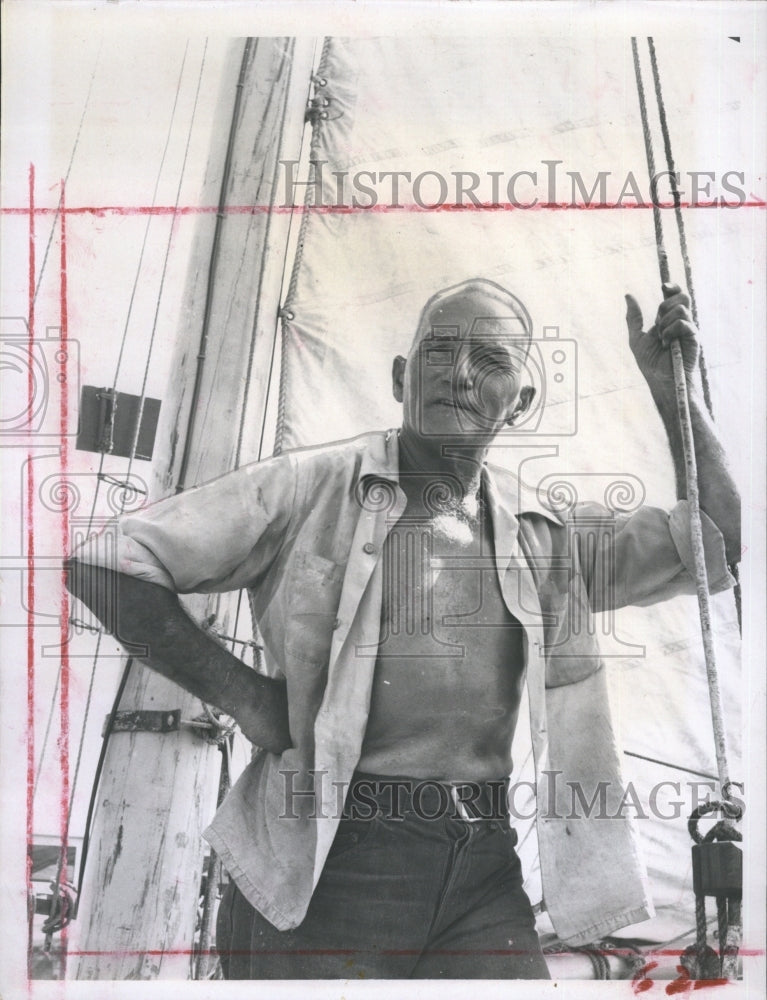 1957 Press Photo Captain Bill Murnan Sea Gull - Historic Images