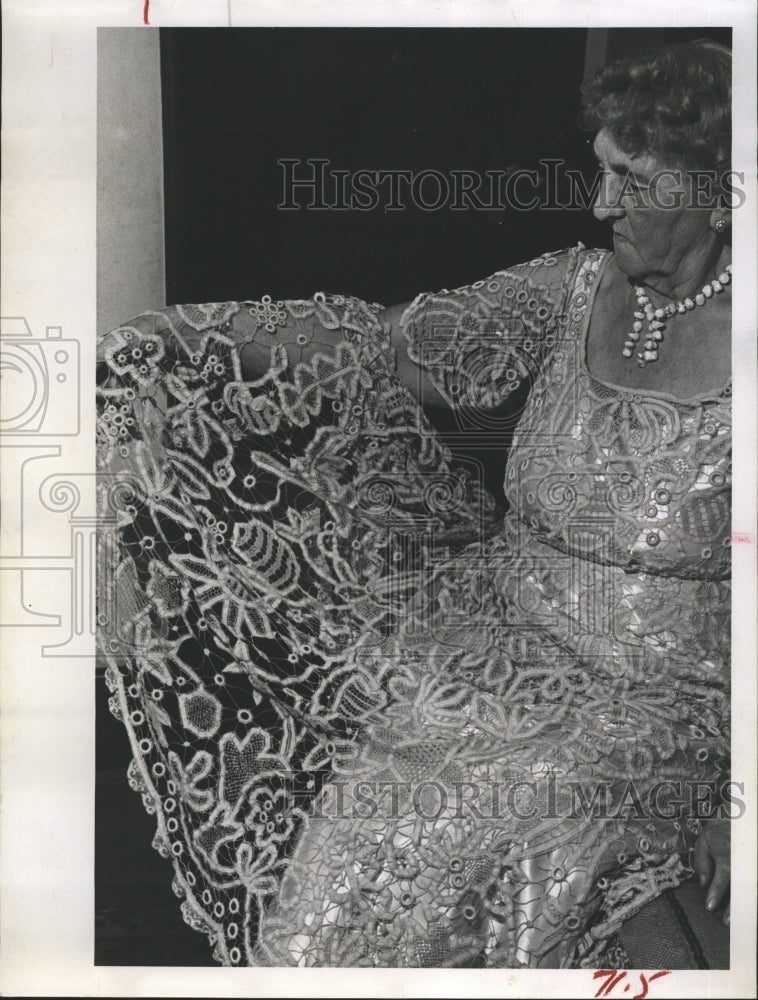 1961 Press Photo Mrs. M.E Ipland with gown she stitched. - RSH39903 - Historic Images