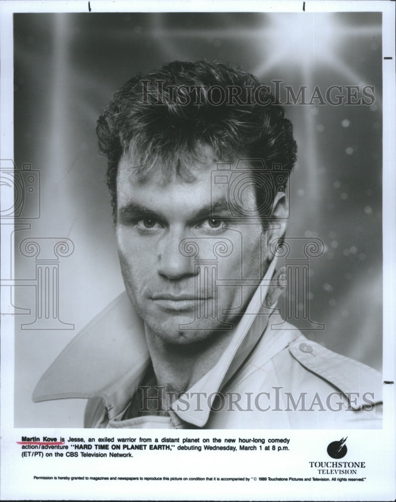 1989 Press Photo Actor Martin Kove from "Hard Time on Planet Earth" CBS TV - Historic Images