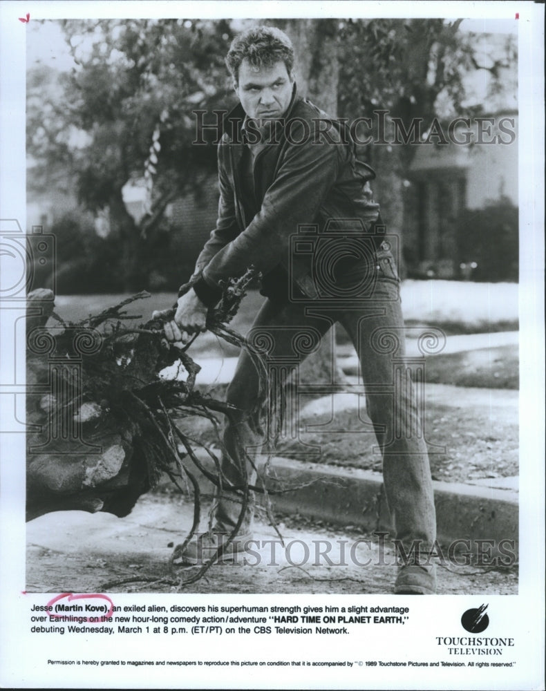 1989 Press Photo Actor Martin Kove Hard Time On Planet Earth - RSH39985 - Historic Images