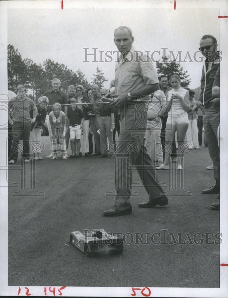 1970 Press Photo Model Car Fan Kovaleski Oscar - Historic Images