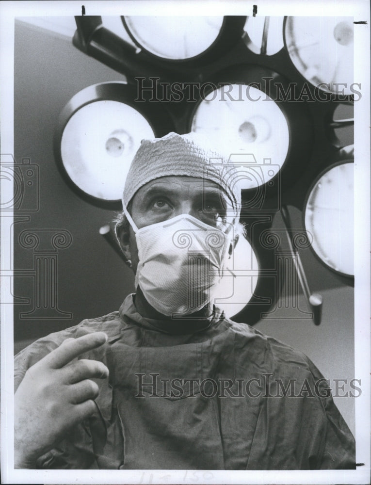 1978 Press Photo Ed Nelson in "Doctors private Lives" - Historic Images