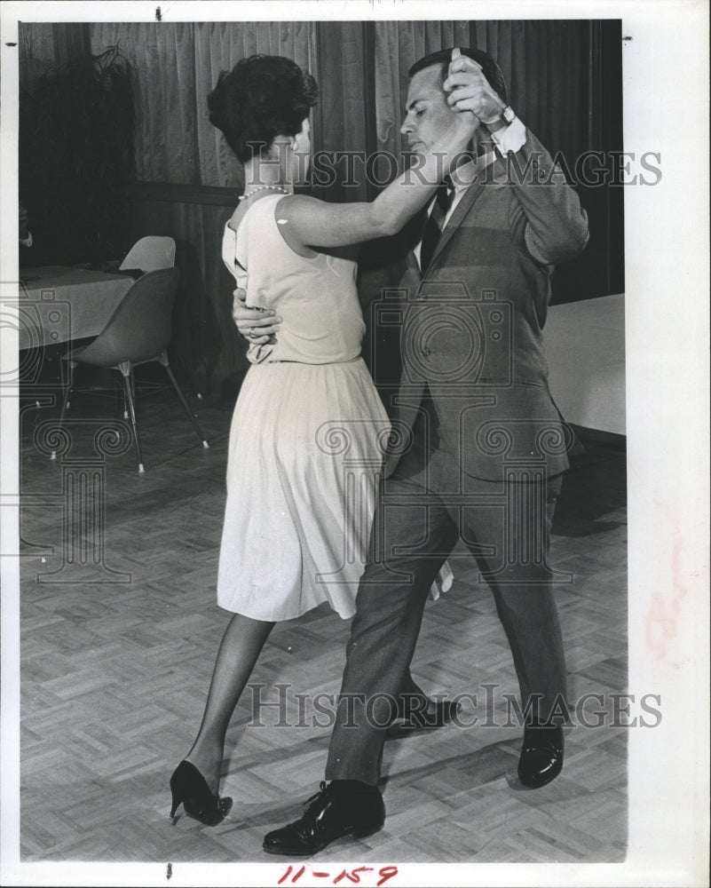 1966 Press Photo Steve Proper male dancer,champion of American dances and Latin. - Historic Images