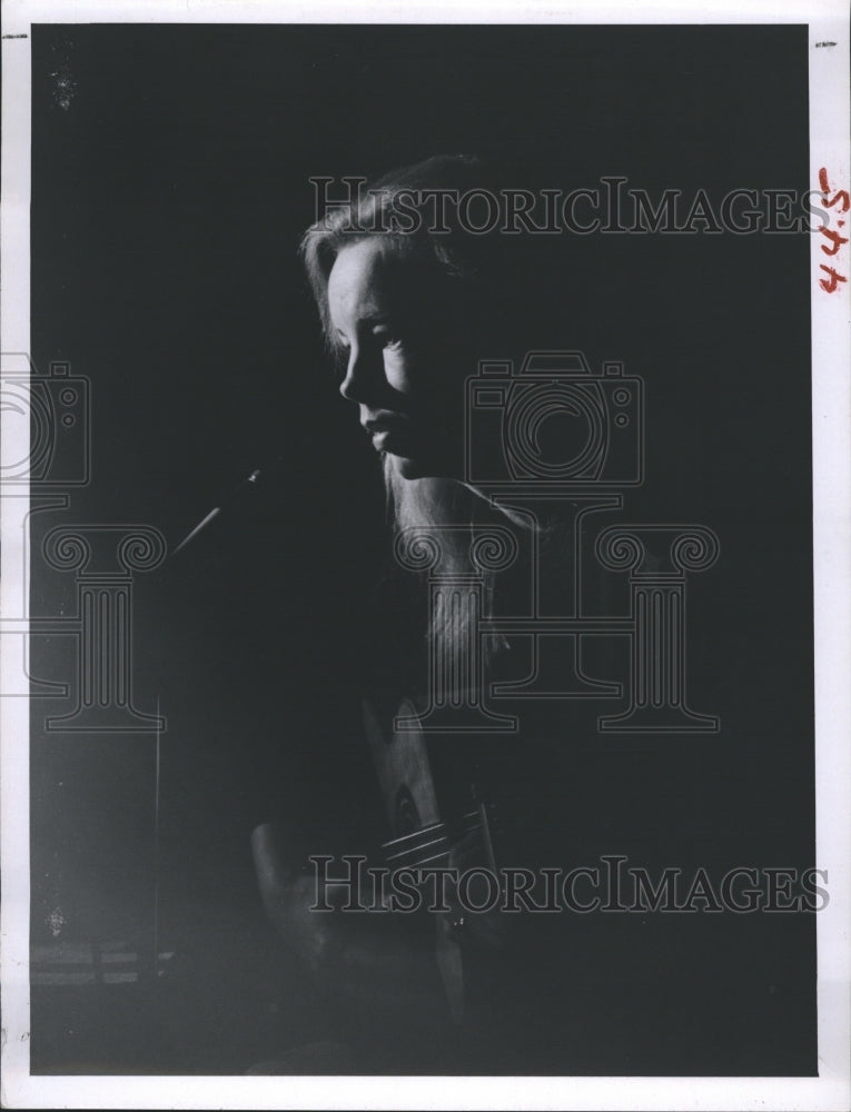 Press Photo Folk musician Pat Munson - Historic Images