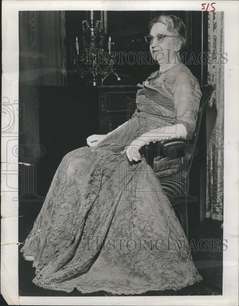 1930 Press Photo Mrs. Elivera Doud Sitting in a Chair - Historic Images