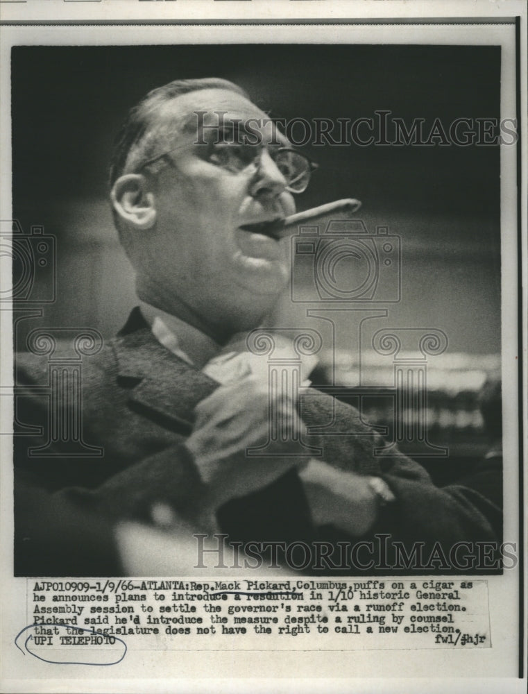 1966 Press Photo Rep. Mack Pickard of Columbus during the Governer's election - Historic Images