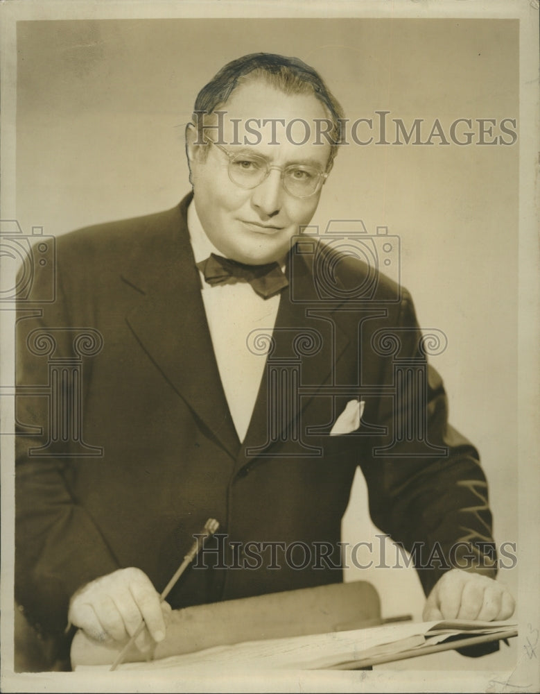 1951 Press Photo Conductor and Musician Mishel Piastro in St. Petersburg - Historic Images