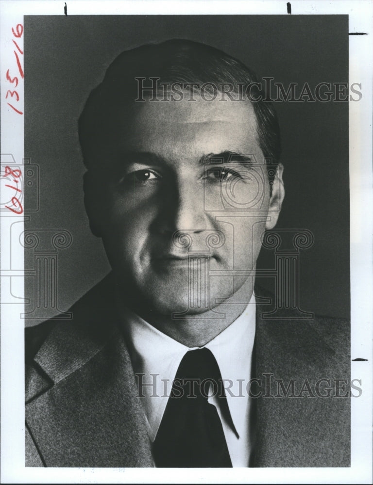 1983 Press Photo Frederick Pierce, Vice President of ABC Television Network - Historic Images