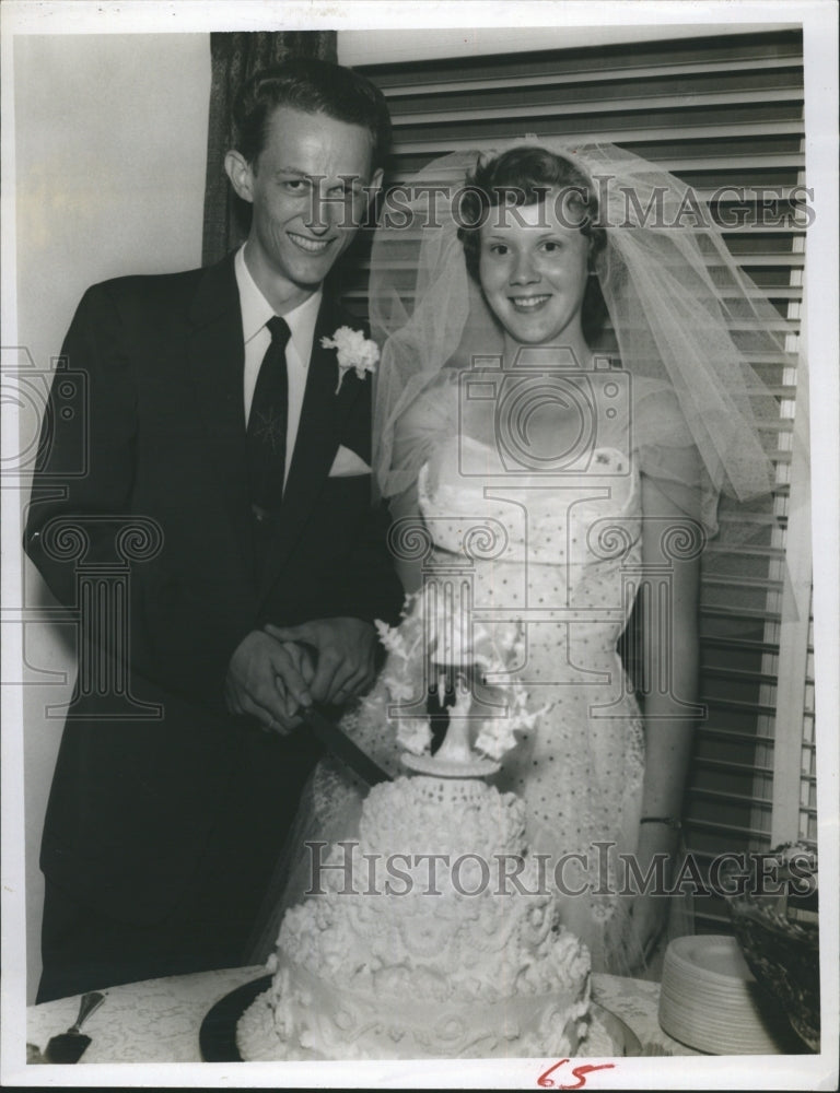 Press Photo Marriage Ceremony Of Miss Evelyn A. Grisweld &amp; S. Zane Pinckney - Historic Images