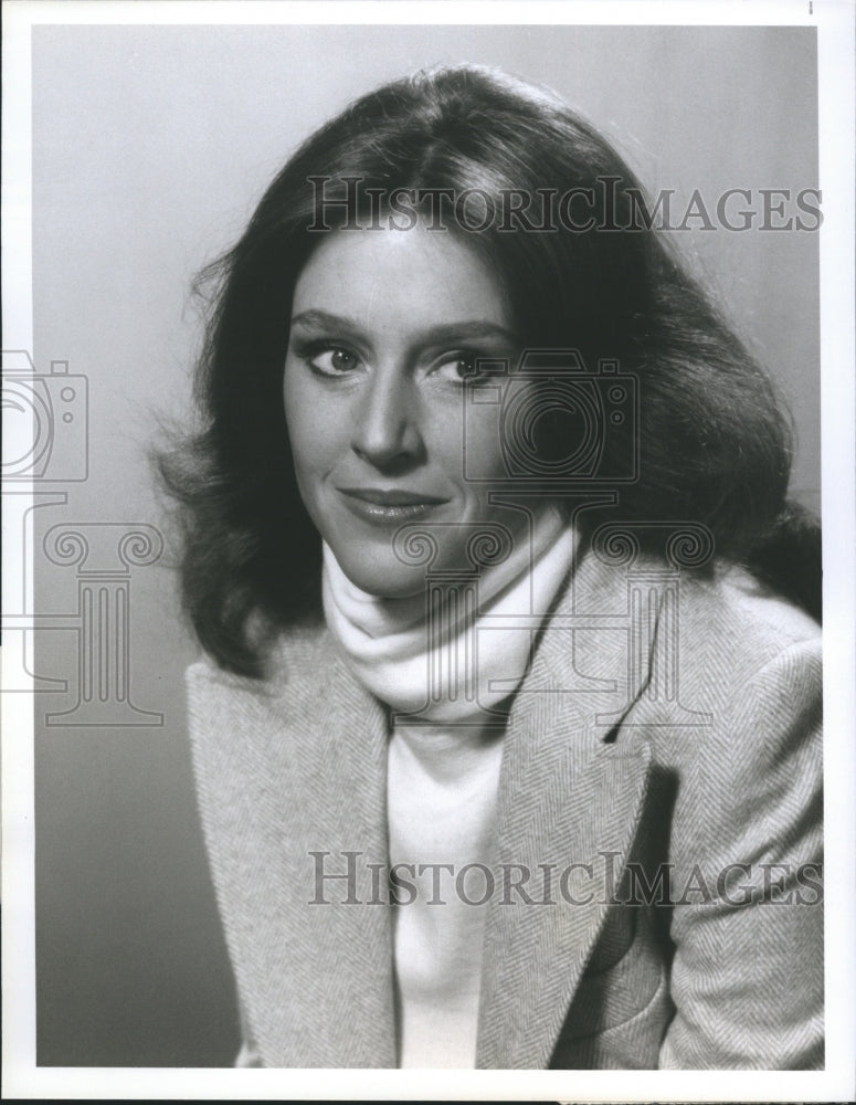 Press Photo Wendy Phillips in "The Eddie Capra Mysteries" - Historic Images