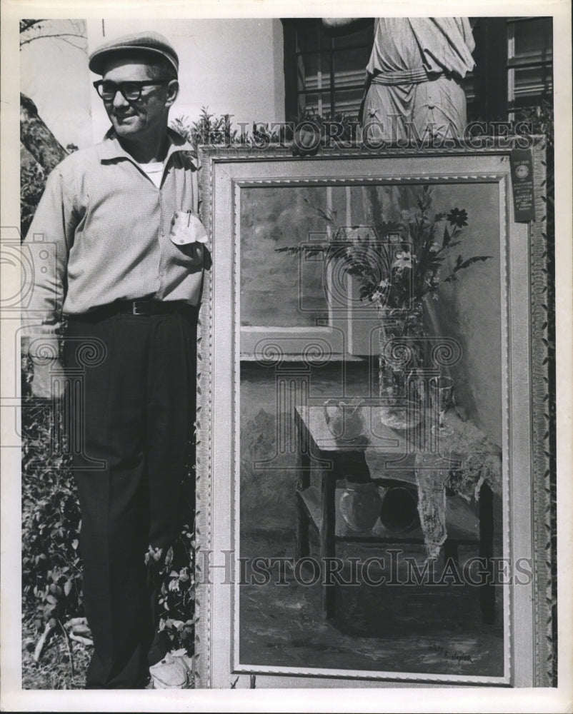 Press Photo Rilely napoer with his Painting. - Historic Images