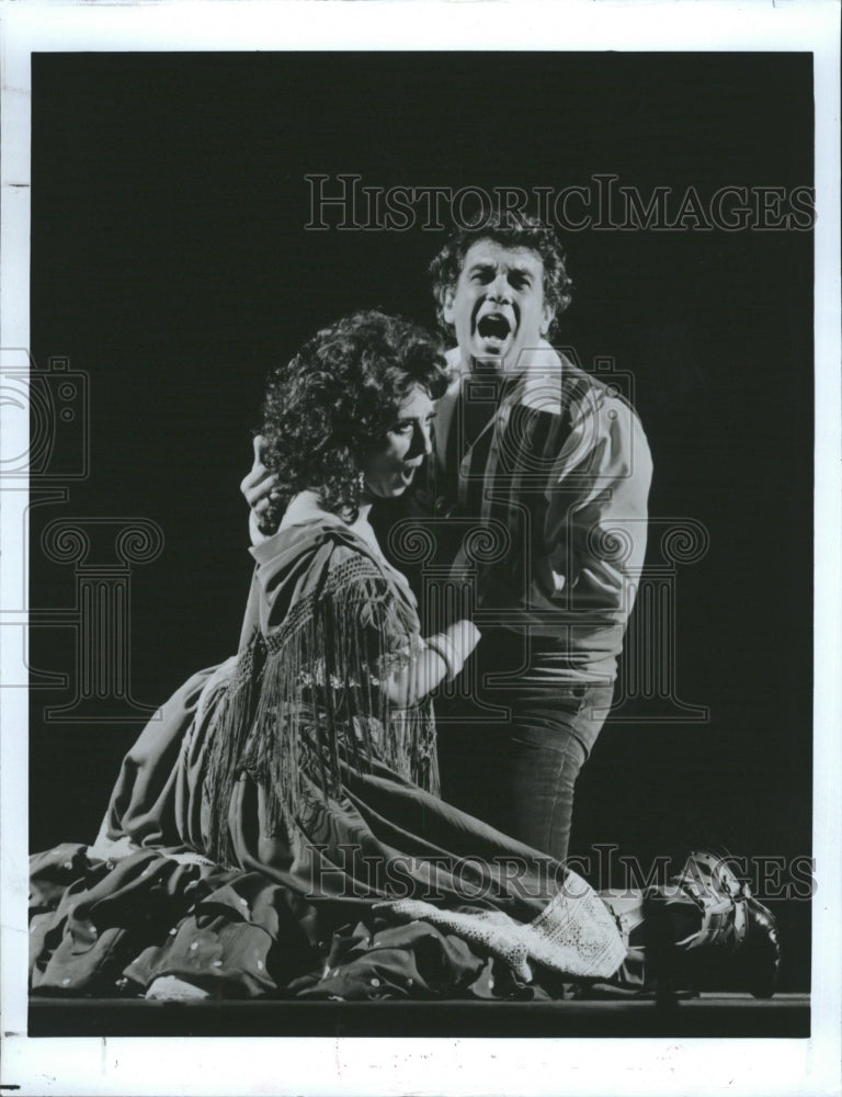 1986 Press Photo Placido Domingo and Josefina Arregui in &quot;Placido Domingo sings Zarzuela&quot; - Historic Images