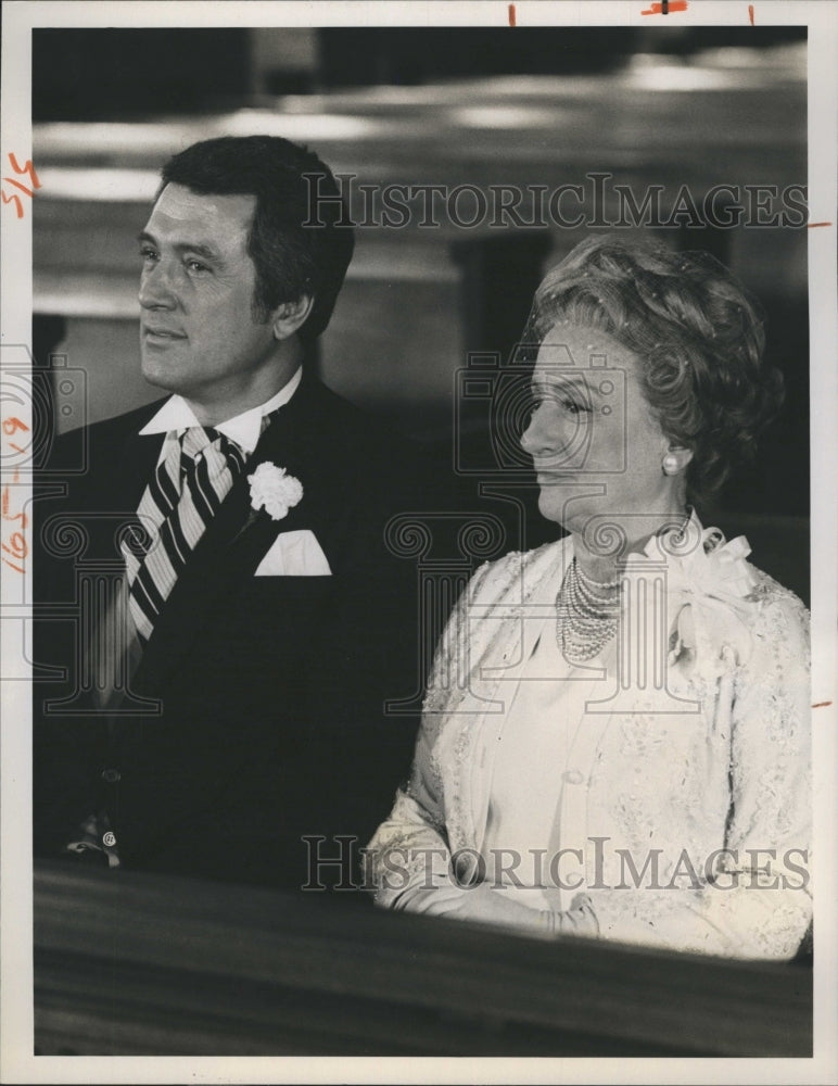 1975 Mildred Natwick & Rock Hudson in "Love,Honor and Swindle" - Historic Images